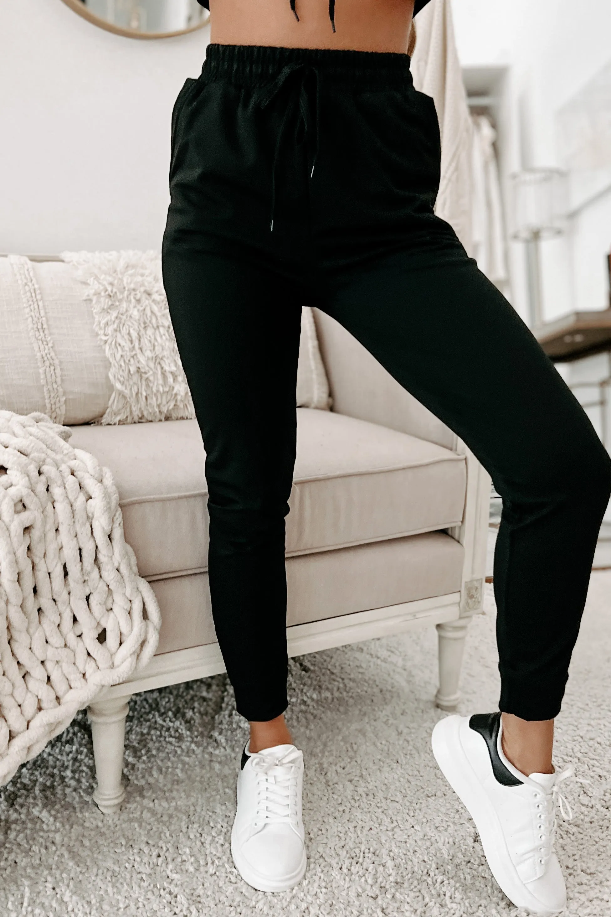 Doorbuster- Living & Loving Crop Top & Jogger Two-Piece Set (Black)