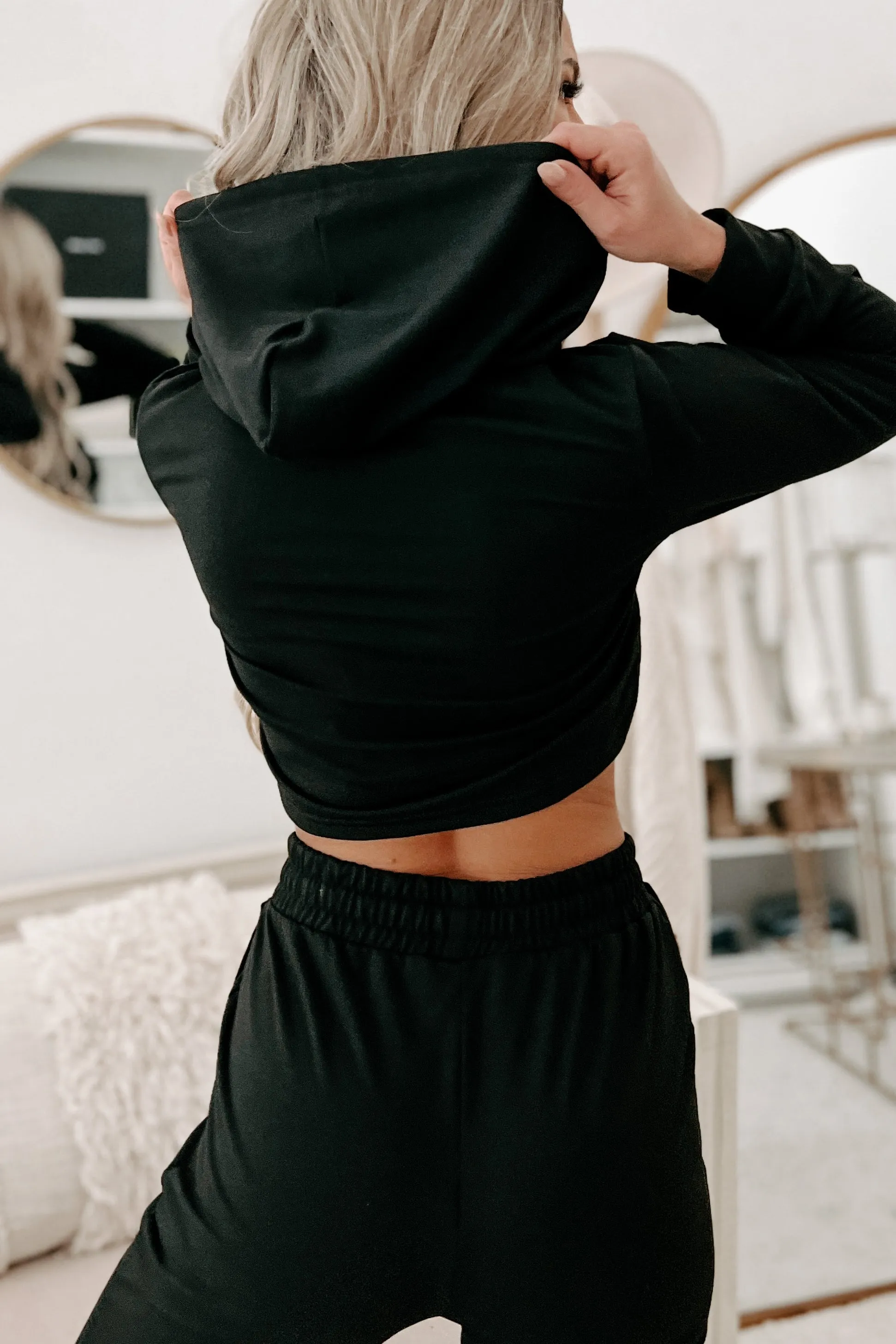 Doorbuster- Living & Loving Crop Top & Jogger Two-Piece Set (Black)