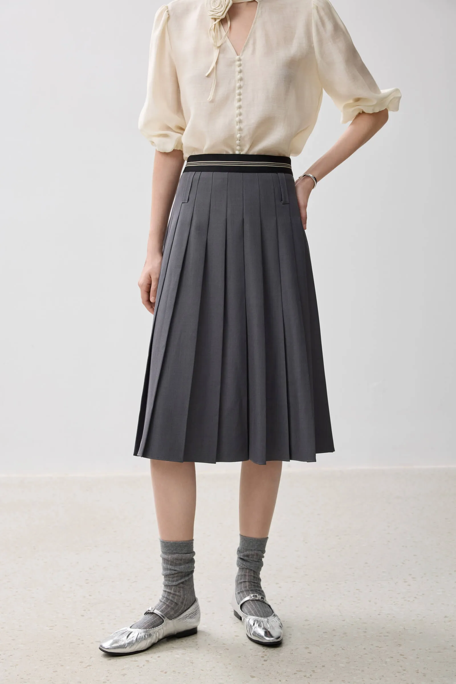 LILY Classic Pleated Skirt