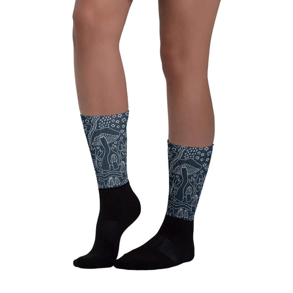 Nowhere2be Mushroom Socks