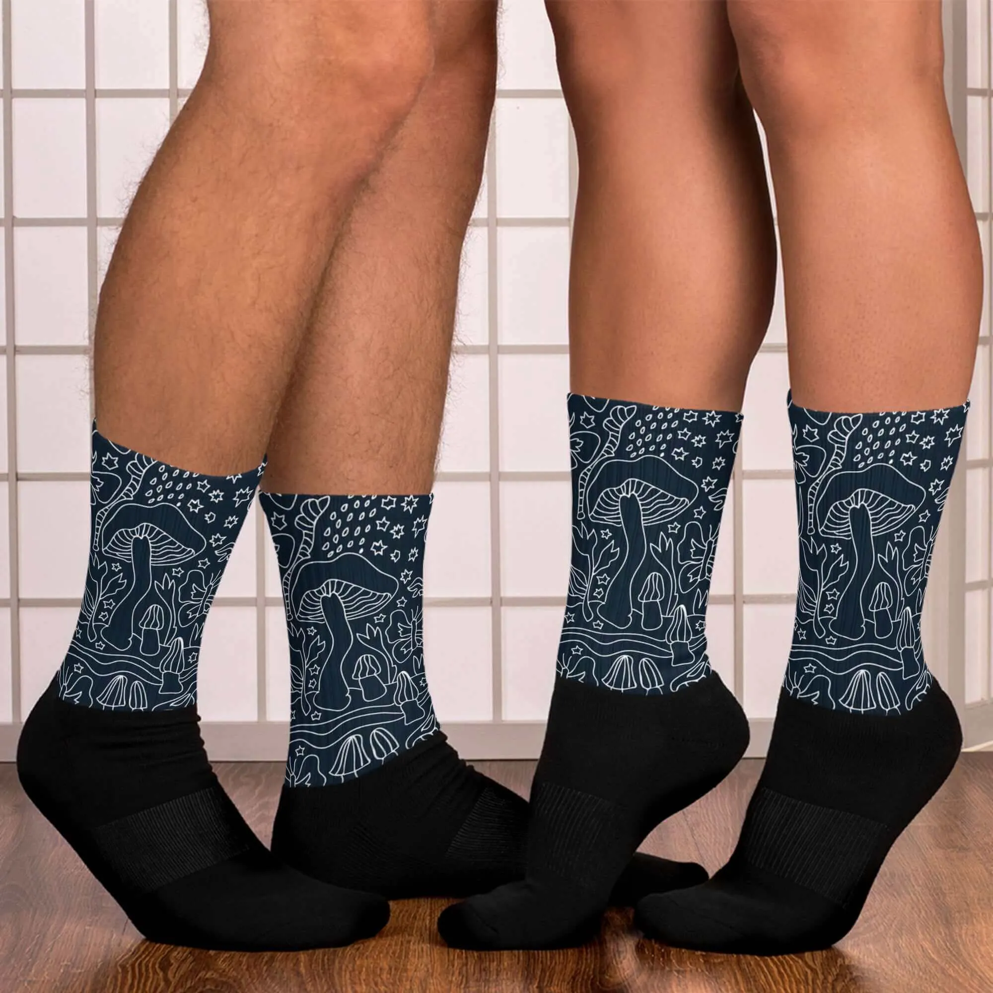 Nowhere2be Mushroom Socks